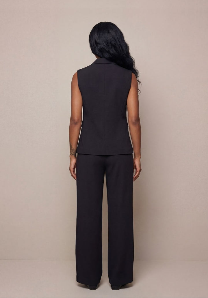 Appliqué Sleeveless Blazer Set